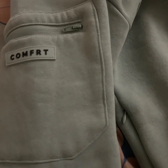 Comfrt Airplane Mode Hoodie Aloe Size Medium New - Picture 6 of 6